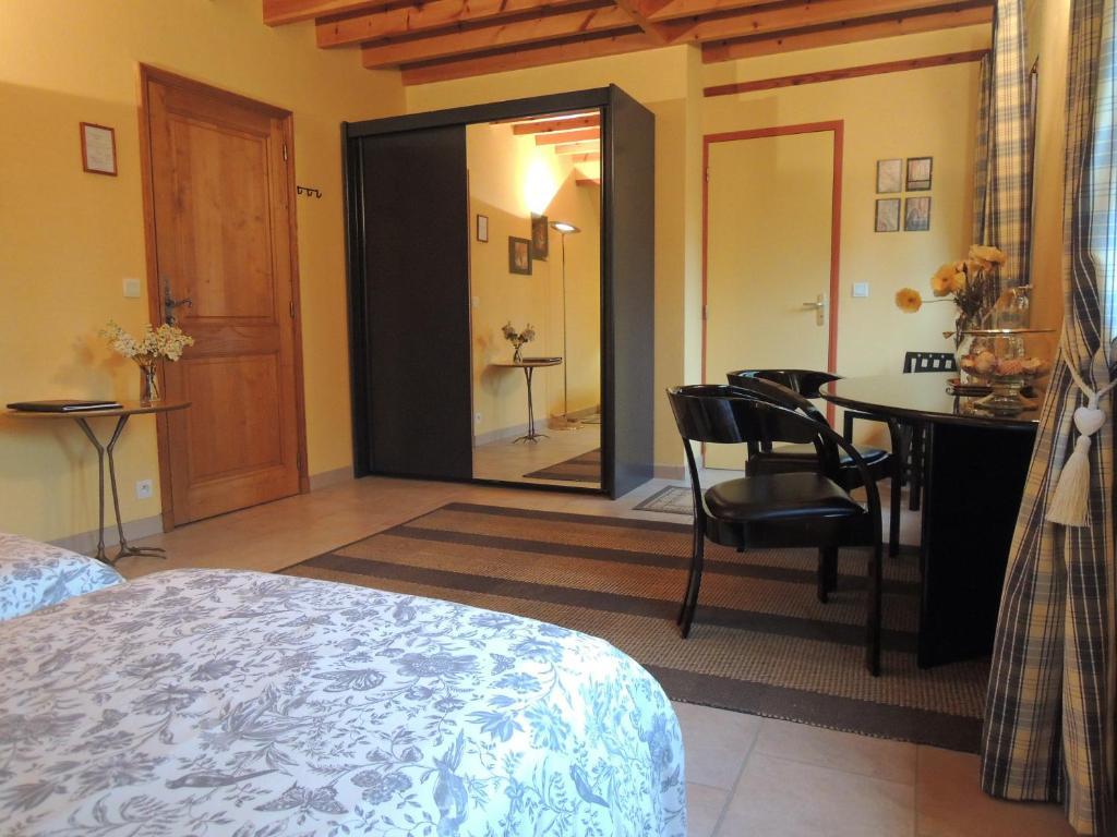 Mayrac Villa Touloumo חדר תמונה